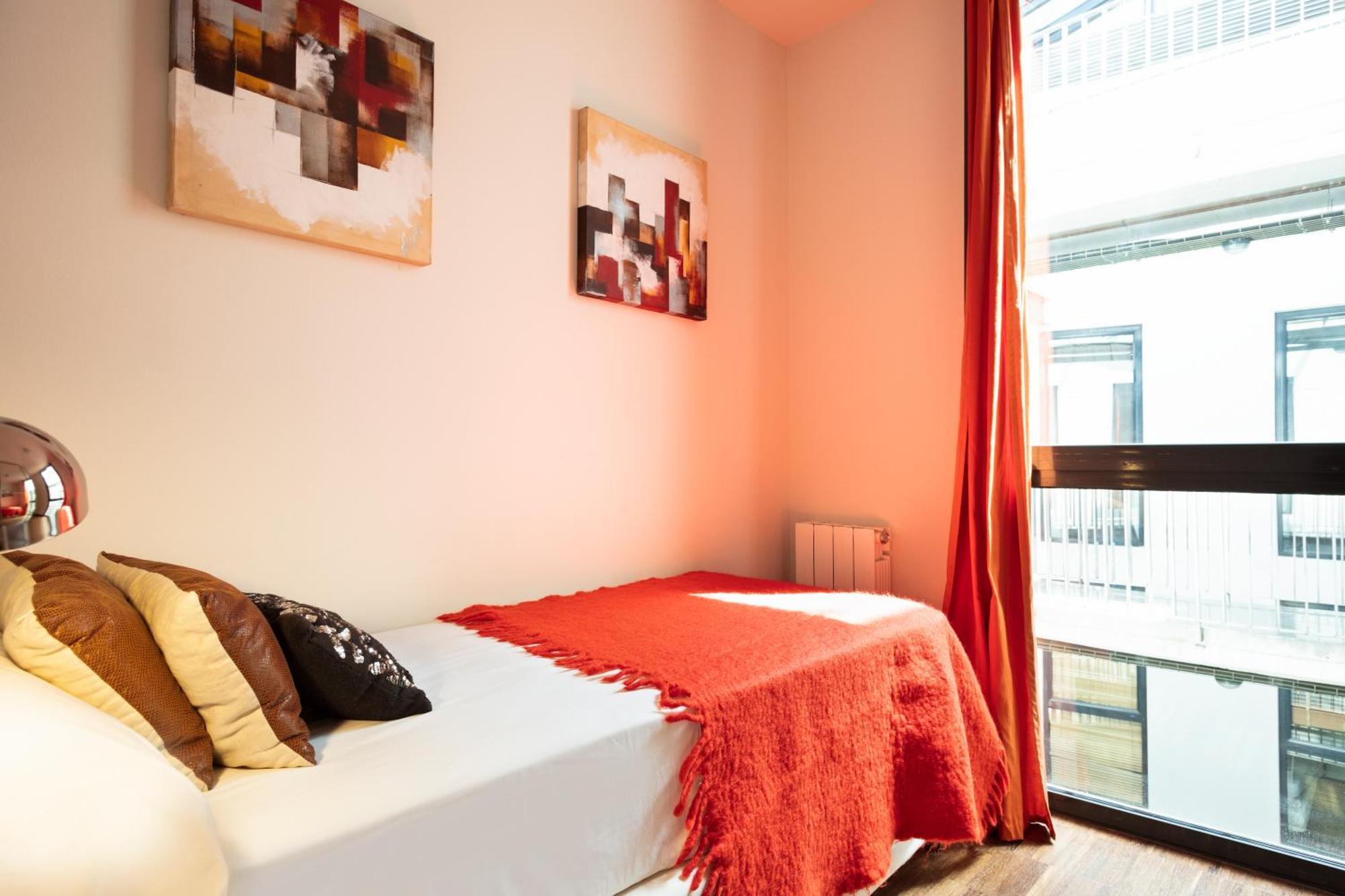 Apartment Barcelona Rentals - Sarria Apartments Near Center Bilik gambar