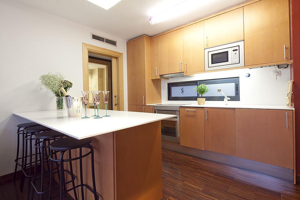 Apartment Barcelona Rentals - Sarria Apartments Near Center Luaran gambar
